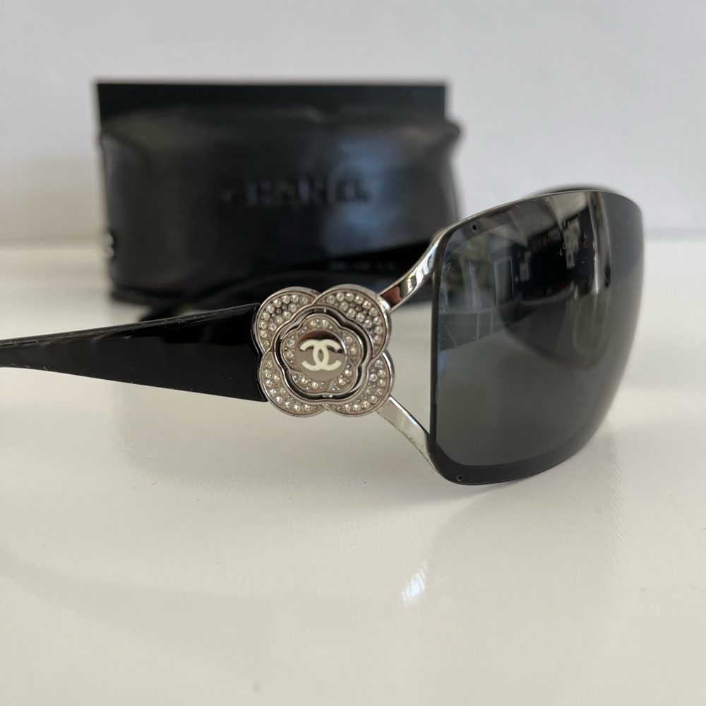 Auth VTG CHANEL Sunglasses 4164-B - Picture 2 of 16